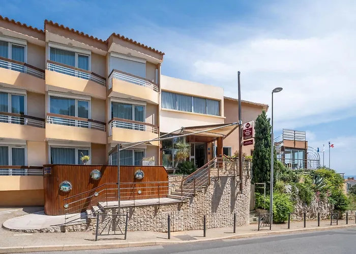 Western Plus La RadeHotel Cassis